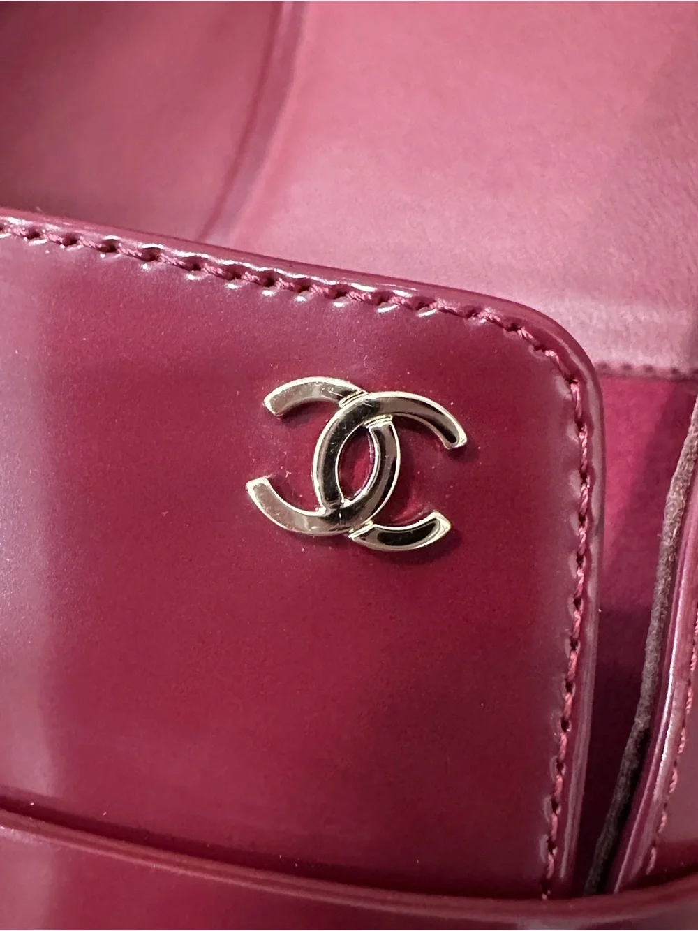 2026 CHANEL BURGUNDY LEATHER SLIDES MULES HALF LOAFER SHOES GOLD CC LOGO 41